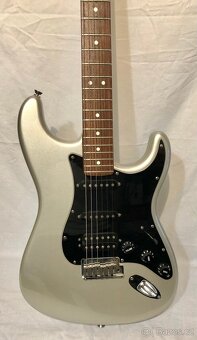 Fender Stratocaster 2004 50th anniversary - 2