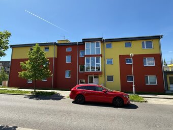 Prodej moderního bytu 2+kk 65 m2 s terasou 15 m2 - 2