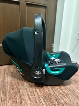 Britax Römer Baby-Safe 3 i-Size Space Black 2023 - 2