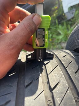 Letní pneu 225/45 R17 - 2