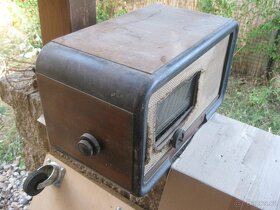rádio MIKROFONA MK379 - 1939 500kč - 2