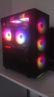 Herní PC s aRGB - Ryzen 7 2700X/RX 5700 XT/32GB/Win11 - 2
