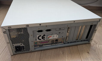 Staré desktop PC - Pentium D, 4GB RAM, Radeon HD 5450 - 2