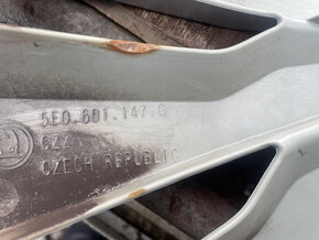 Škoda sada 16" poklic-krytů kol 5E0601147G - 2