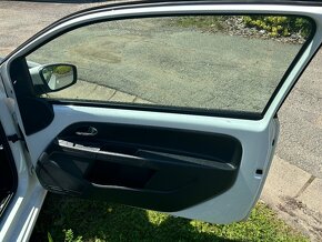 VW UP p dveře - 2