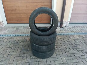 Zánovní letní pneu Falken 215/60 R17 - 2