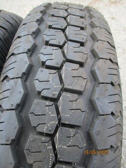 Pneu 145 R10 - 2