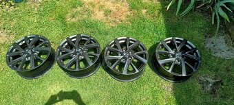 ALU Kola Mazda originál 5x114,3 ET 45 - 2