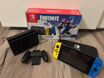 NINTENDO SWITCH Fortnite – 32 GB, Controller, Dock, krabice - 2