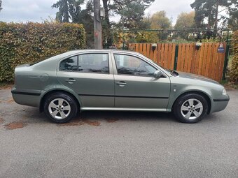 Benzínová Škoda Octavia 1.6.. klima - 2