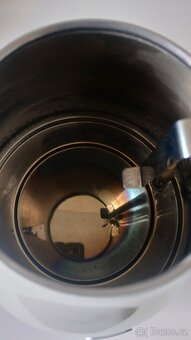 Rychlovarná konvice DeLongi - 2