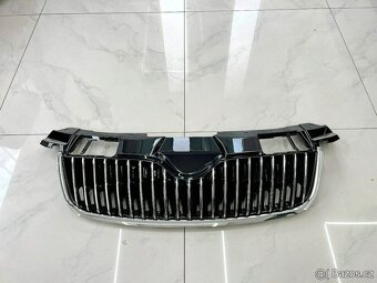 PŘEDEK - ŠKODA FABIA 2 - ROOMSTER / ZASÍLÁME - 2