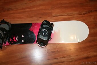 damsky snowboard 151cm - 2