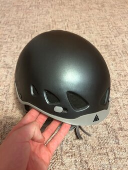 Lyžařská helma - 2