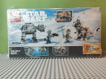 LEGO 75298 – AT-AT vs. Tauntaun Microfighters - 2