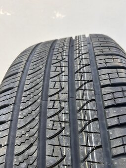 CELOROČNÍ PNEU PIRELLI 255/60/20 LANDROVER - 2