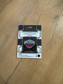 2022-23 Panini Select Throwback Memorabilia Anthony Davis - 2