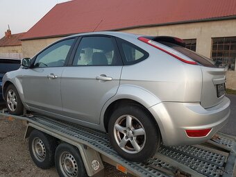 Ford Focus 1.6TDCI - díly z vozu - 2