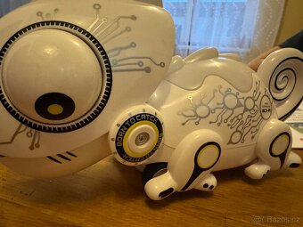 Robo Chameleon hračka - 2