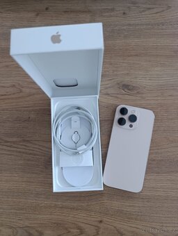 Apple iPhone 16 Pro - 2