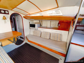 Kajutová plachetnice 9 m. - 2