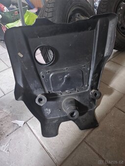 Seat Leon TDI kryt motoru - 2