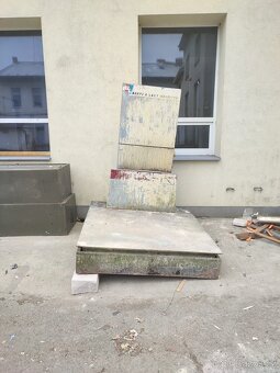 PLNĚ FUNKČNÍ PRŮMYSLOVÁ VÁHA NA PRODEJ - 2