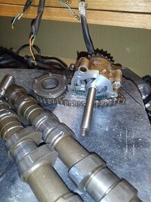 Honda Hornet CB600F,rok 05,06-převodovka,vačky,oil pumpa - 2