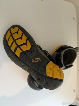 Sandály keen vel. 34 - 2
