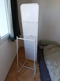 zrcadlo z IKEA - KNAPPER - 2