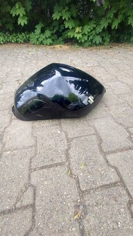 Nádrž na Suzuki GSF 650 bandit - 2