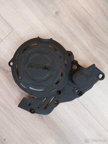 Acerbis kryt víka spojky Ktm exc 250-350 - 2