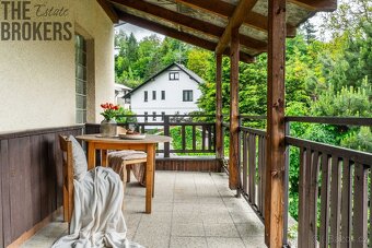 Prodej rodinného domu 225 m², pozemek 962 m², Hradištko-Piko - 2