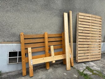 Postel 140 x 200 z masivu (dub a smrk) - 2