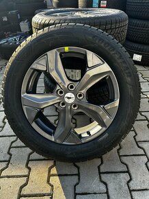Zimni Sada Ford Mustang E-Mach - 2