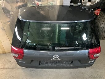 Citroen C5 SW - kufr. Dvere + zadní Naraznik. KTPB - 2