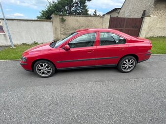 Volvo S60 2.4T AWD - 2