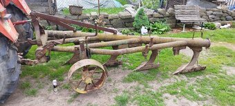 Prodám pluh za traktor 4 radlice - 2