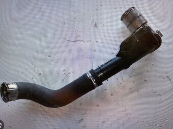 VZDUCHOVE POTRUBI TURBA RENAULT MASTER 144605225R - 2