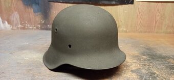 Německá helma M42. - 2