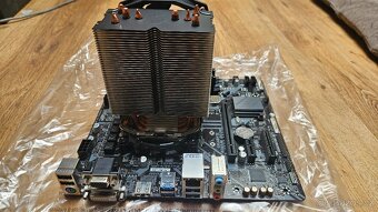 Gigabyte b365m ds3h + další komponenty - 2