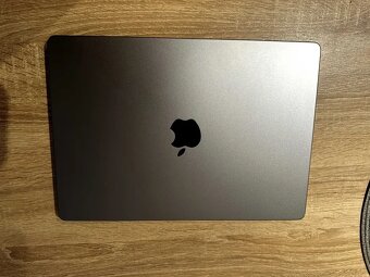 MacBook M2 Pro 14” 2023 — 16 GB RAM/512 GB SSD ideální stan, - 2