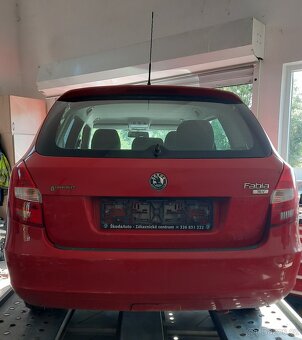 nd ze škoda fabia 2, 1.4.TSI 63kW, červená - 2