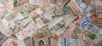 HODNĚ BANKOVEK PO SBĚRATELI 210Ks - 2