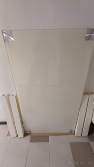 skleněný stul ze židlemi - 2