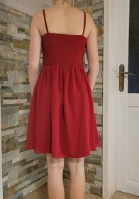 Tmavě červené šaty pošité kaminky vel. 38-40 - 2