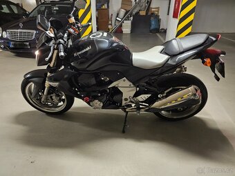 Kawasaki Z1000 - 2