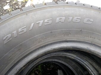 Pneu 215/75 R16 C - 2