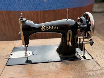 Šicí stroj Bobbin - 2