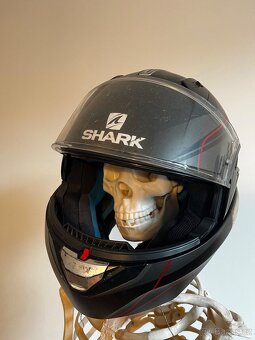 Překlápěcí helma Shark vel. 60 - 2